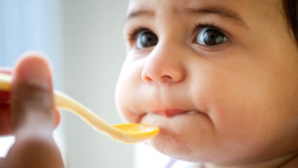 Trẻ ăn ngậm không tốt cho sức khỏe