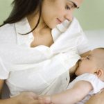 Những lợi ích của sữa mẹ mang lại cho trẻ nhỏ