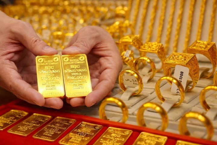 Giá vàng hôm nay 16/5: Thế giới và trong nước đồng loạt lao dốc