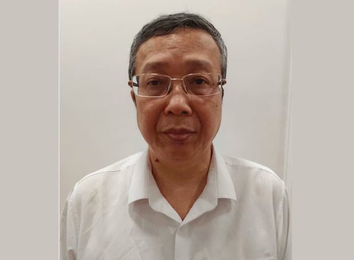 Bắt giam Thứ trưởng Bộ Nông nghiệp và Môi trường Hoàng Trung tội nhận hối lộ